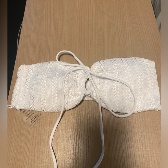 White Fox Hello Sunshine Bandeau Bikini Top White. NWT - Picture 5 of 10